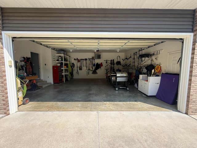 155 Hickory Hills, Marshall Twp, MI 49068