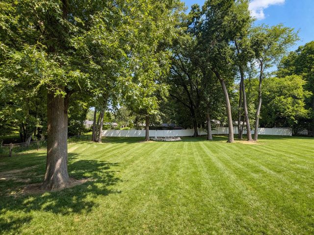 155 Hickory Hills, Marshall Twp, MI 49068