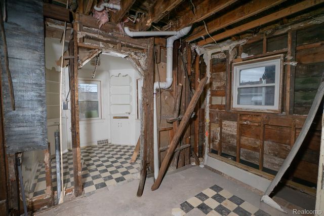 12257 W Jeffries Freeway, Detroit, MI 48204