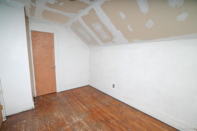 12257 W Jeffries Freeway, Detroit, MI 48204