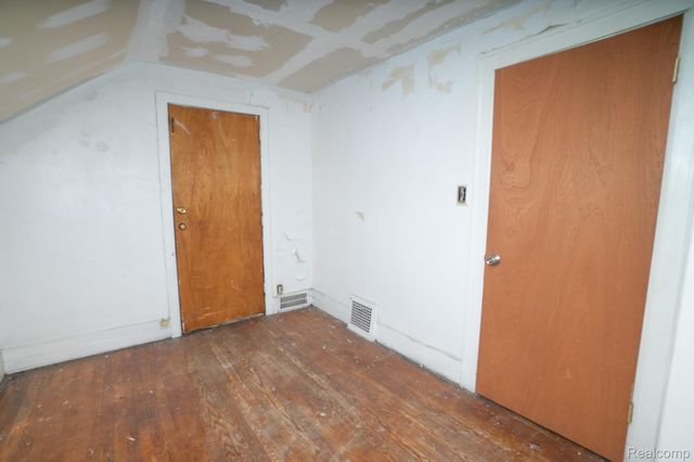 12257 W Jeffries Freeway, Detroit, MI 48204