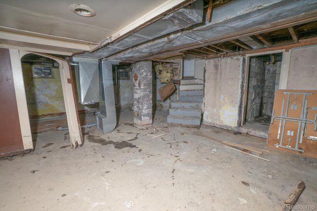 12257 W Jeffries Freeway, Detroit, MI 48204