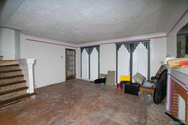 12257 W Jeffries Freeway, Detroit, MI 48204