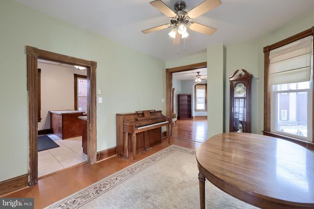 17 CHURCH ST, Glen Rock, PA 17327