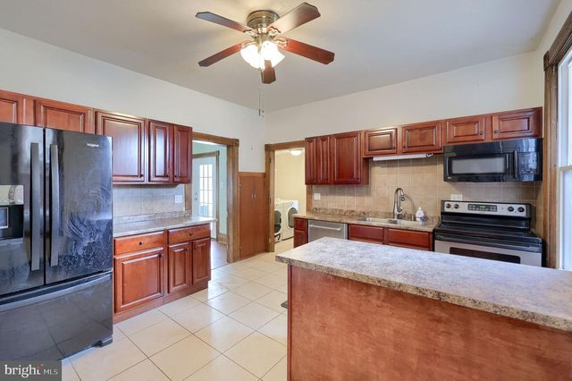 17 CHURCH ST, Glen Rock, PA 17327