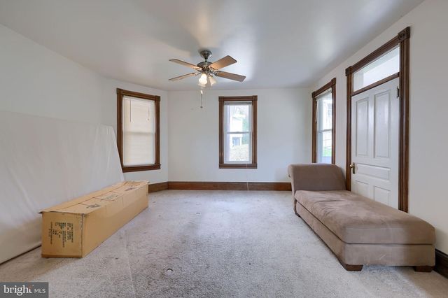 17 CHURCH ST, Glen Rock, PA 17327