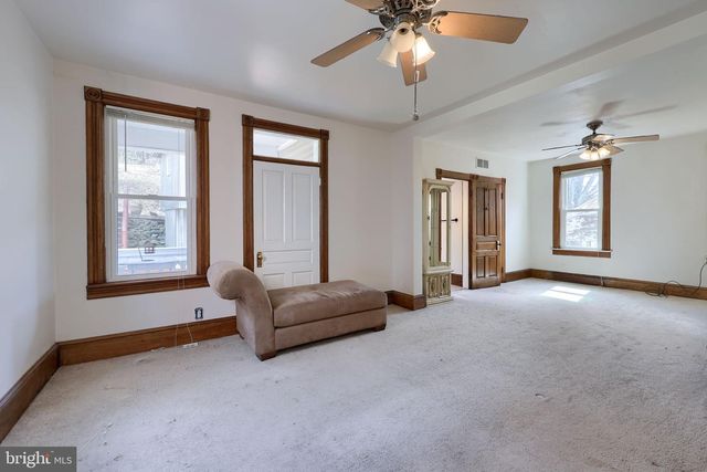 17 CHURCH ST, Glen Rock, PA 17327