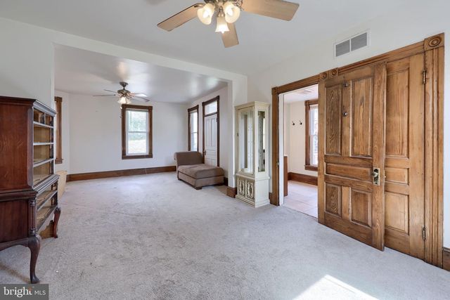 17 CHURCH ST, Glen Rock, PA 17327