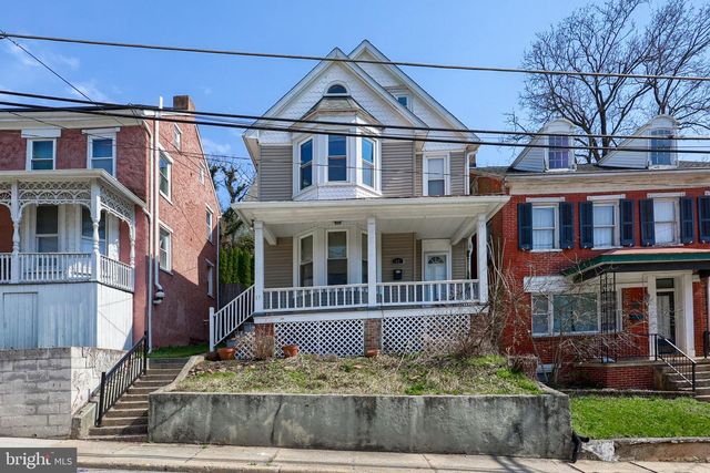 17 CHURCH ST, Glen Rock, PA 17327