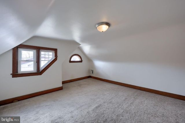 17 CHURCH ST, Glen Rock, PA 17327