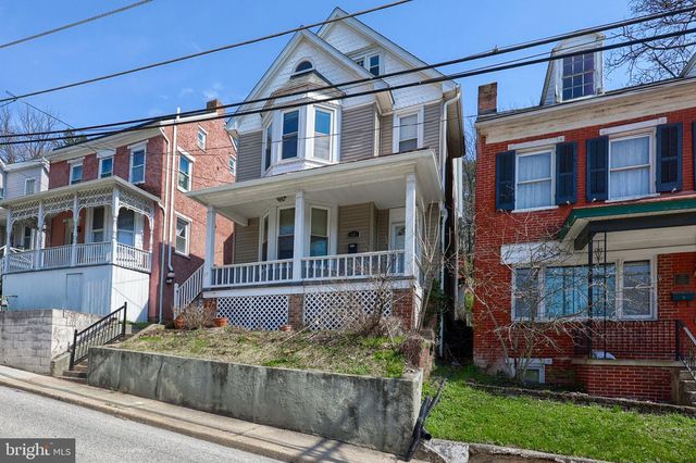 17 CHURCH ST, Glen Rock, PA 17327