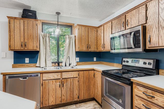 114 South Drive D, Circle Pines, MN 55014