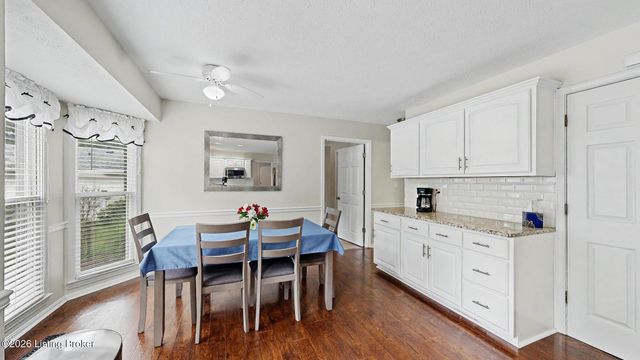 10705 Sevenoaks Dr, Louisville, KY 40241