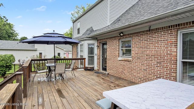10705 Sevenoaks Dr, Louisville, KY 40241