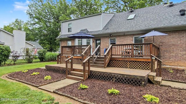 10705 Sevenoaks Dr, Louisville, KY 40241