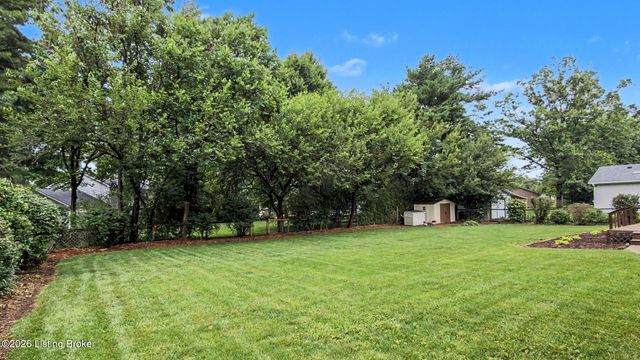10705 Sevenoaks Dr, Louisville, KY 40241