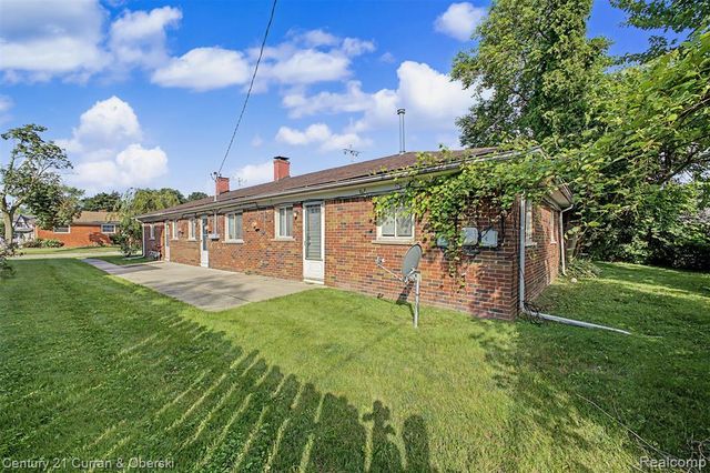 1432 Charter Street, Lincoln Park, MI 48146