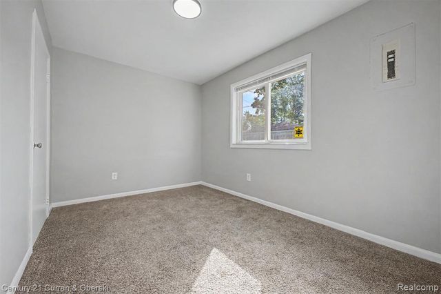 1432 Charter Street, Lincoln Park, MI 48146