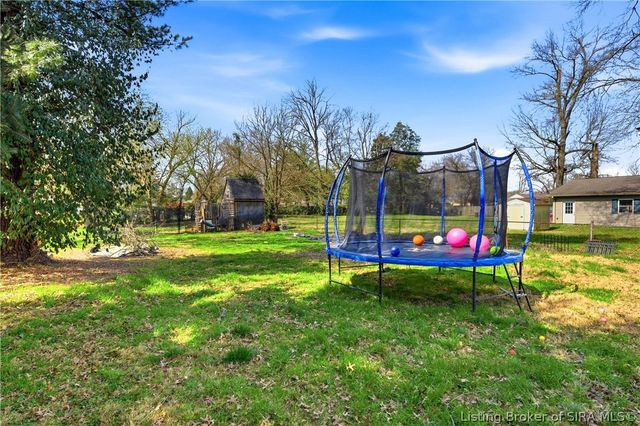 223 Perrin Lane, Jeffersonville, IN 47130