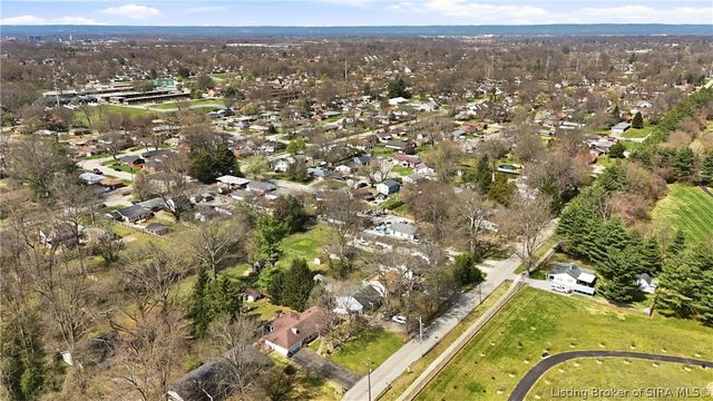 223 Perrin Lane, Jeffersonville, IN 47130