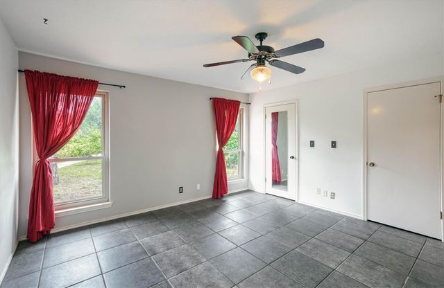 112 Mahalua LN, Bastrop, TX 78602