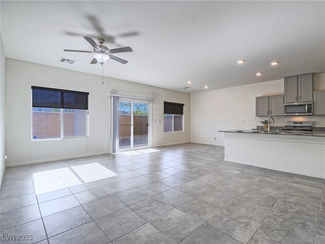 427 Larksong Avenue, Henderson, NV 89011