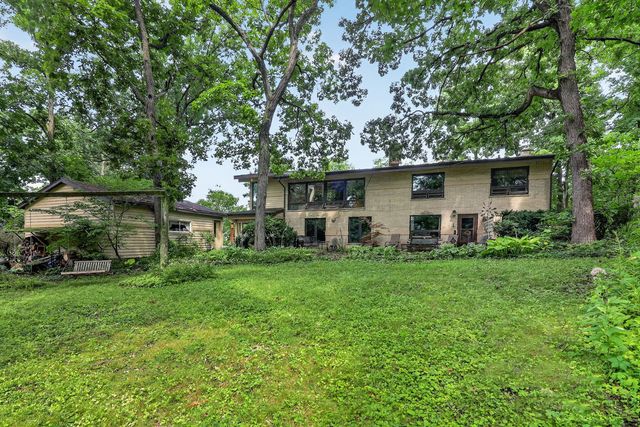 3700 Douglas Road, Downers Grove, IL 60515