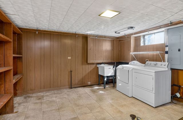 3700 Douglas Road, Downers Grove, IL 60515