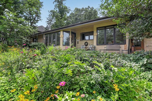 3700 Douglas Road, Downers Grove, IL 60515