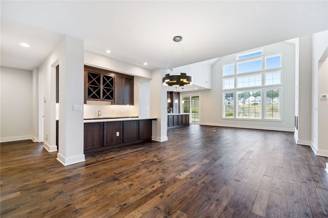 454 Independence, Cecil, PA 15317