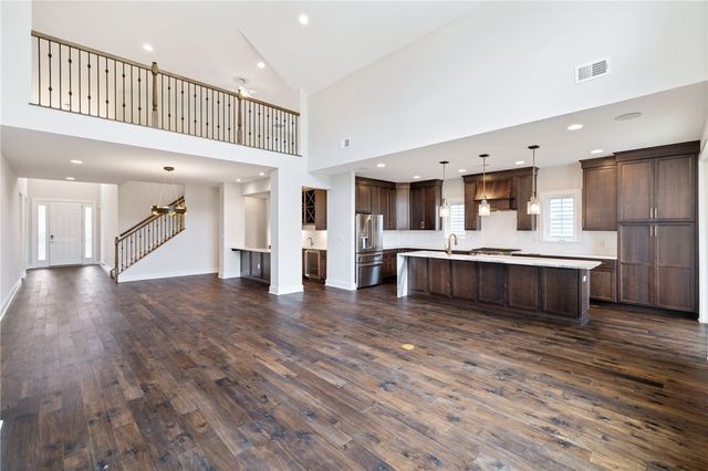 454 Independence, Cecil, PA 15317