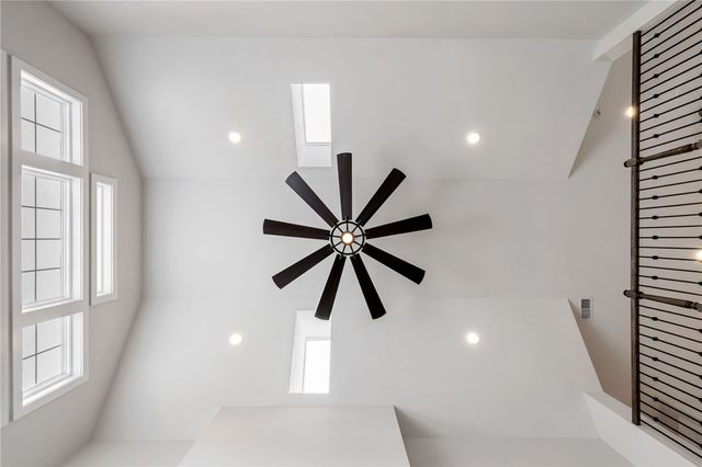 454 Independence, Cecil, PA 15317