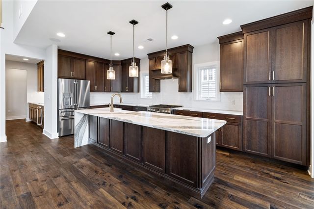 454 Independence, Cecil, PA 15317