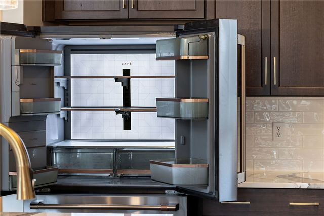 454 Independence, Cecil, PA 15317