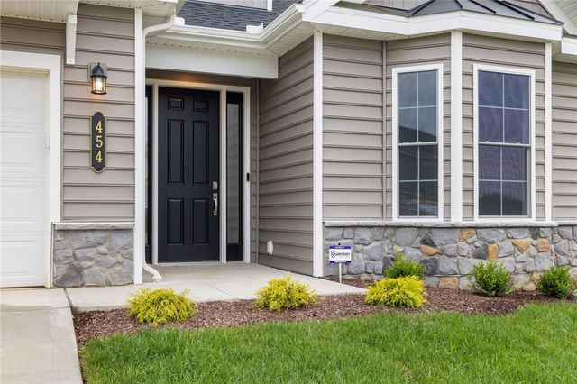 454 Independence, Cecil, PA 15317