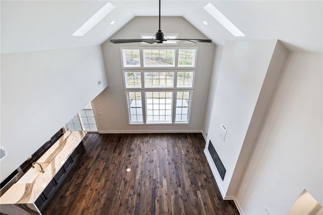 454 Independence, Cecil, PA 15317