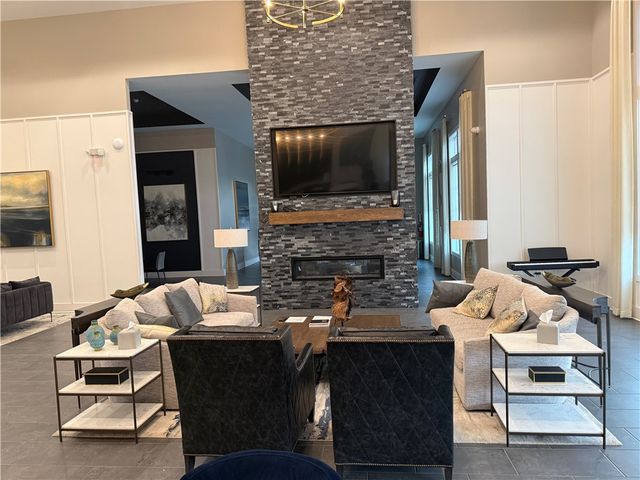 454 Independence, Cecil, PA 15317