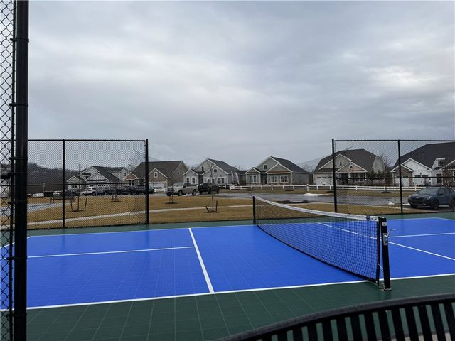 454 Independence, Cecil, PA 15317