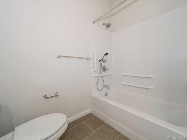 4 SOUTH HILLS Way 9, Wappingers Falls, NY 12590