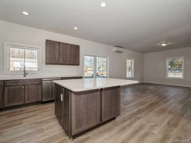4 SOUTH HILLS Way 9, Wappingers Falls, NY 12590