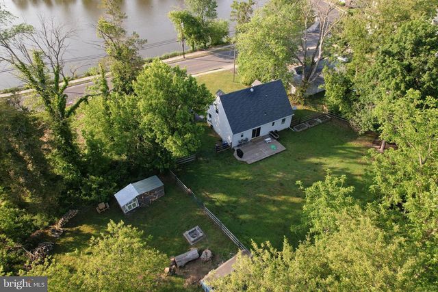 15 LOTUS AVE, Woodstown, NJ 08098