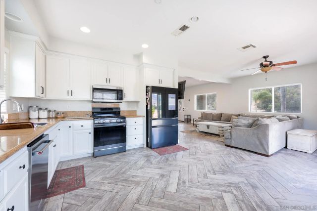 11968 Demi Lee Ln, Lakeside, CA 92040