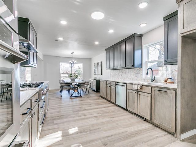 11804 Somerville Drive, Yukon, OK 73099