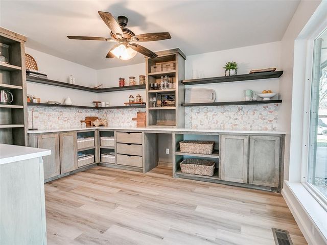 11804 Somerville Drive, Yukon, OK 73099