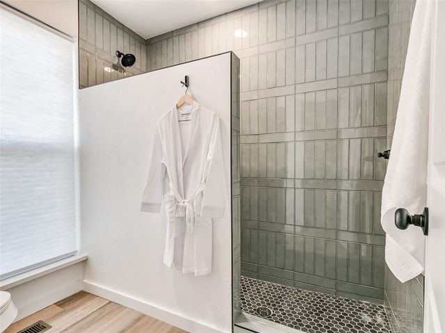 11804 Somerville Drive, Yukon, OK 73099