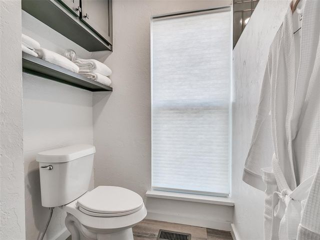 11804 Somerville Drive, Yukon, OK 73099