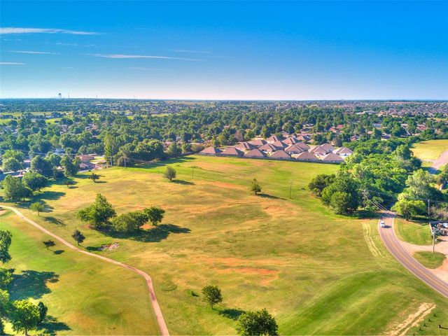 11804 Somerville Drive, Yukon, OK 73099