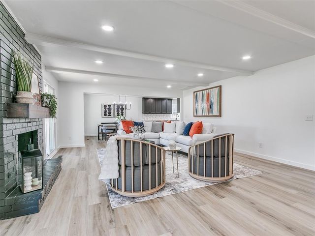 11804 Somerville Drive, Yukon, OK 73099