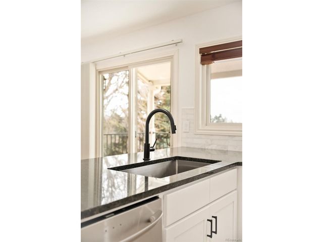 670 W Pine St, Louisville, CO 80027