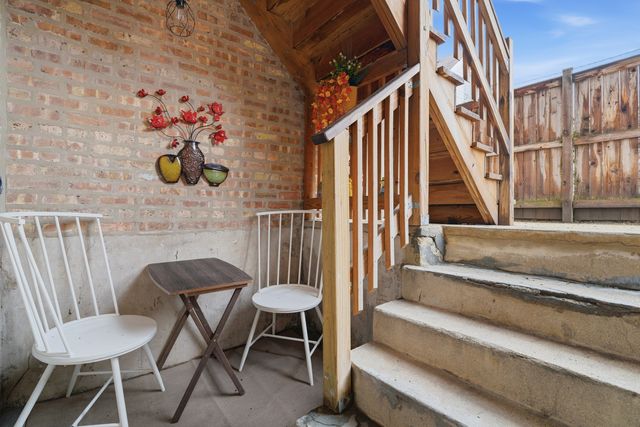 7009 W Altgeld Street G, Chicago, IL 60707